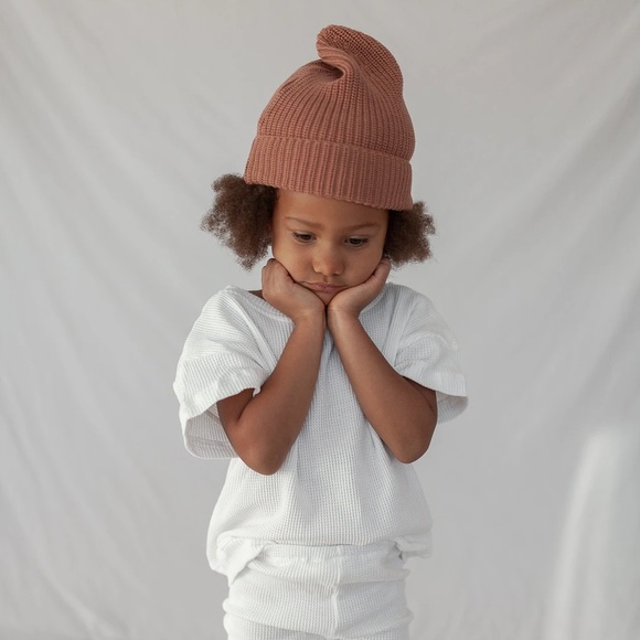 Kindly the Label knit beanie in clay pot, O/S - Picture 1 of 2